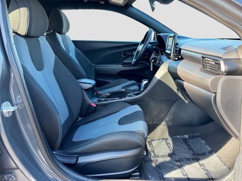 Used 2019 Hyundai Veloster 2.0 image 27