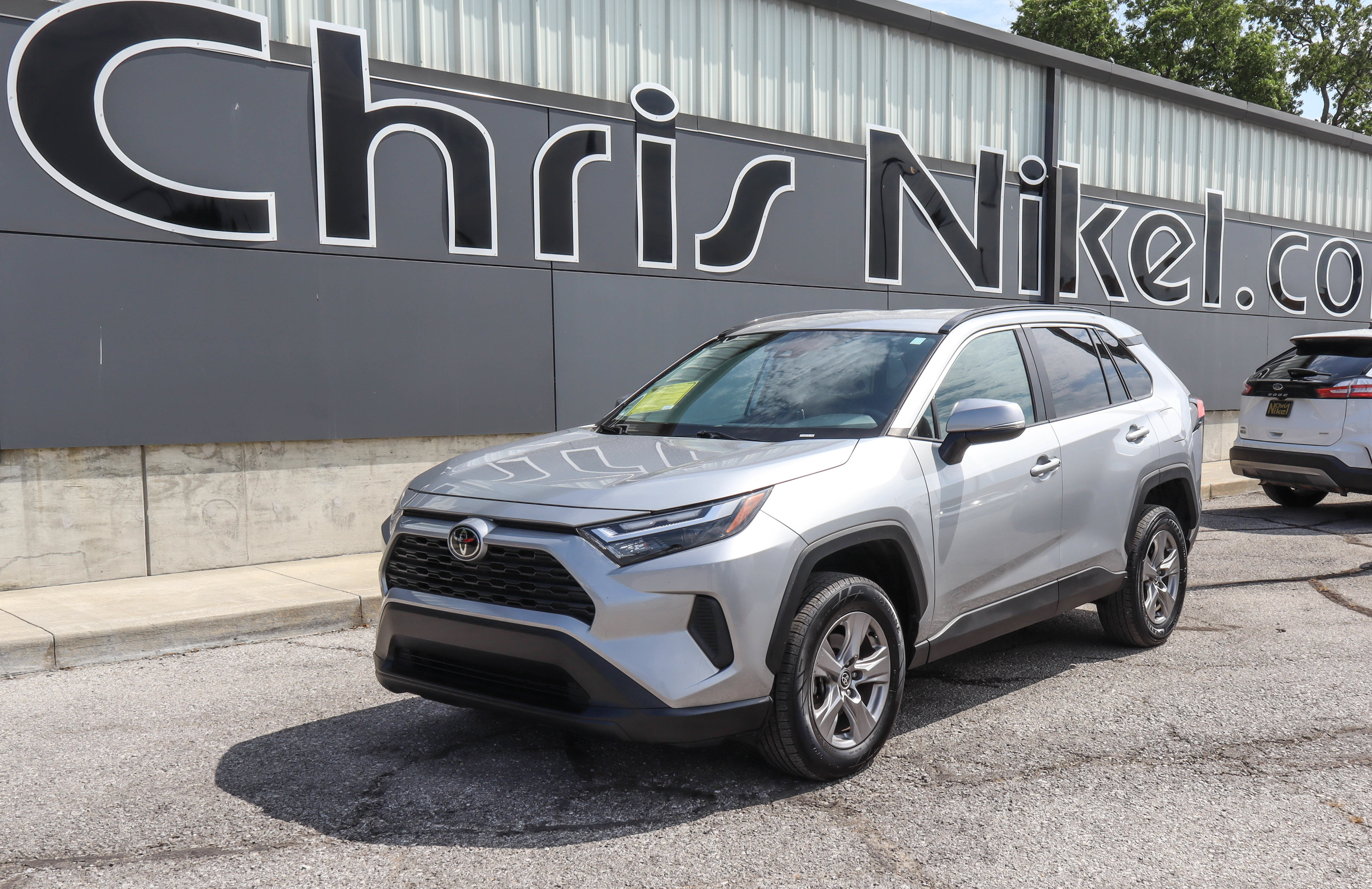 Used 2024 Toyota RAV4 XLE FWD image 1
