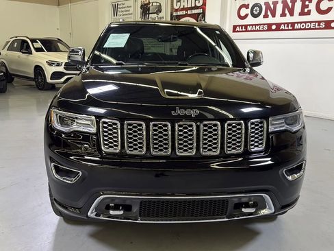 Used 2018 Jeep Grand Cherokee Overland w/ Trailer Tow Group IV RWD image 3