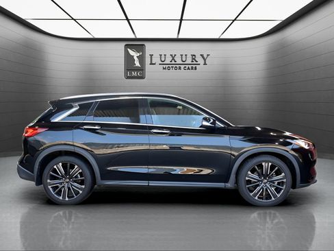 Used 2022 INFINITI QX50 Luxe w/ Appearance Package AWD/4WD image 9