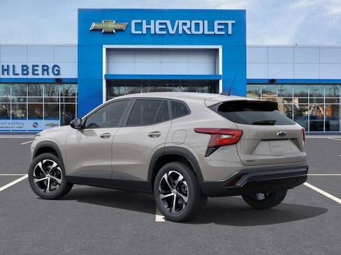 New 2026 Chevrolet Trax RS w/ Driver Confidence Package FWD image 3