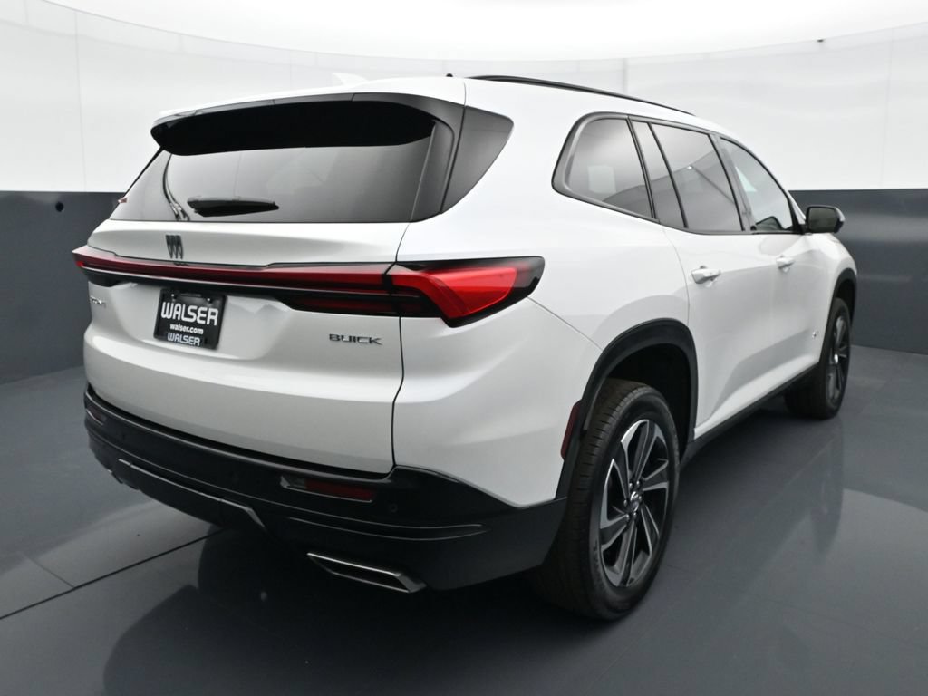 Used 2025 Buick Enclave Sport Touring w/ Power Package AWD/4WD image 6