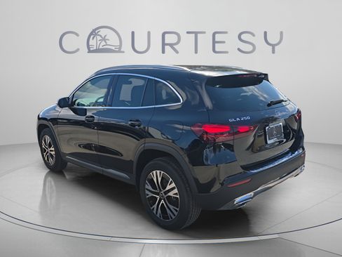 Certified 2026 Mercedes-Benz GLA 250 image 2