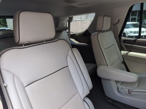 Used 2023 GMC Yukon Denali w/ LPO, Floor Liner Package AWD/4WD image 23