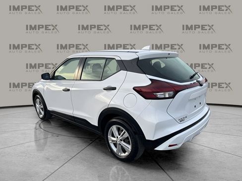 Used 2023 Nissan Kicks S image 3