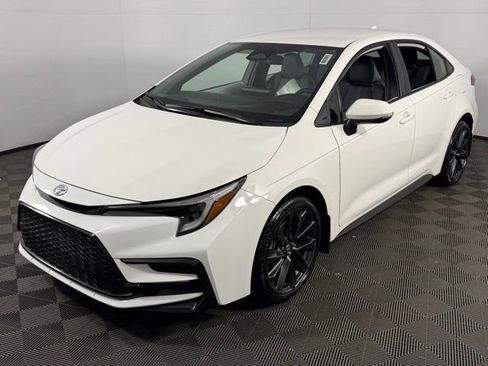 New 2026 Toyota Corolla SE FWD image 3
