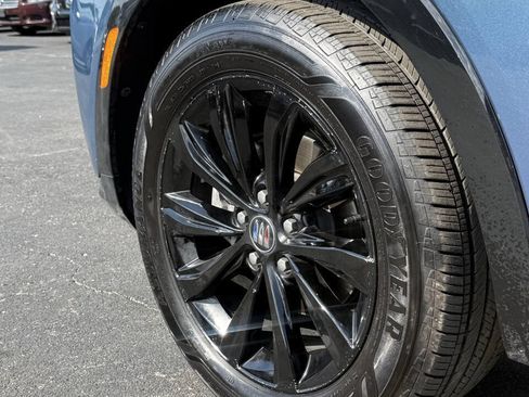 Used 2025 Buick Envista Sport Touring w/ Convenience I Package FWD image 9