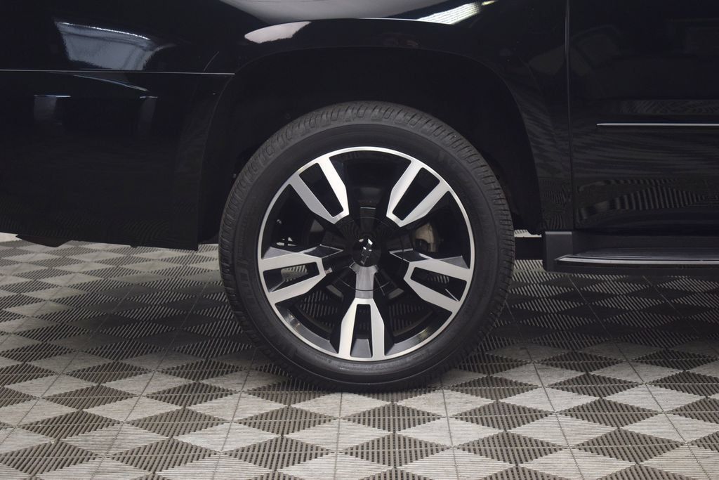 Used 2020 Chevrolet Suburban Premier w/ RST 6.2L Performance Edition AWD/4WD image 29