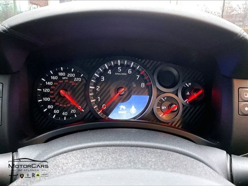 Used 2021 Nissan GT-R Premium image 16