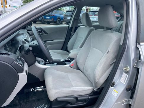 Used 2013 Honda Accord LX image 10