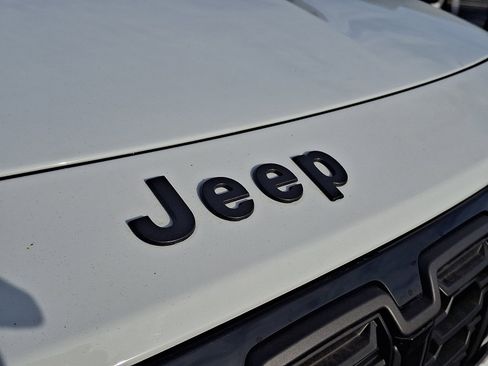 New 2026 Jeep Cherokee Overland w/ Trailer Tow Group image 23