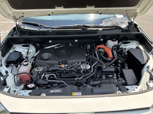 Used 2022 Toyota RAV4 XSE AWD/4WD image 34