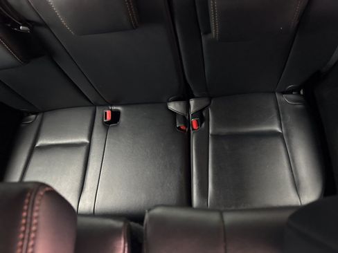 Used 2018 Toyota Highlander XLE AWD/4WD image 23