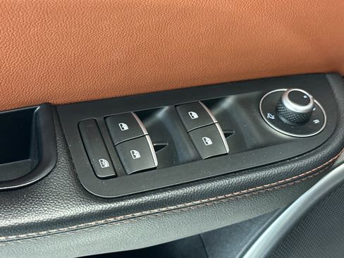 Used 2020 Alfa Romeo Giulia RWD image 14