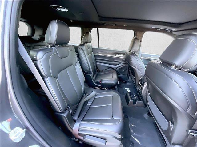New 2026 Jeep Grand Cherokee L Limited w/ Limited Altitude Package RWD image 29