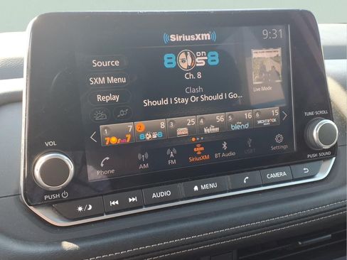 Used 2024 Nissan Rogue S FWD image 10