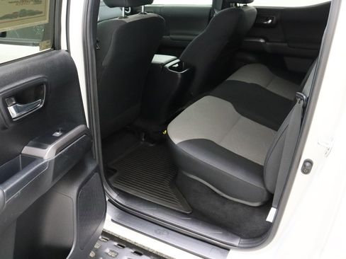 Used 2023 Toyota Tacoma TRD Sport AWD/4WD image 27