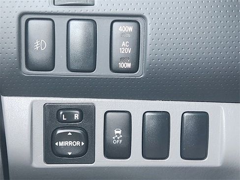 Used 2013 Toyota Tacoma PreRunner image 28