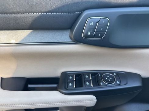 New 2025 Ford Ranger Lariat w/ FX4 Off-Road Package image 9