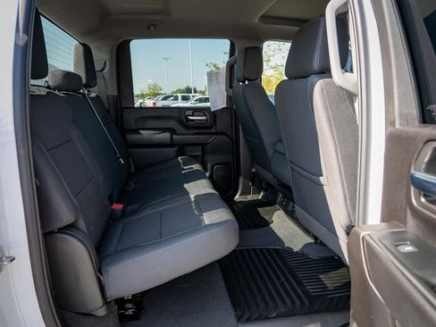 Used 2024 Chevrolet Silverado 2500 Custom w/ Custom Value Package image 18