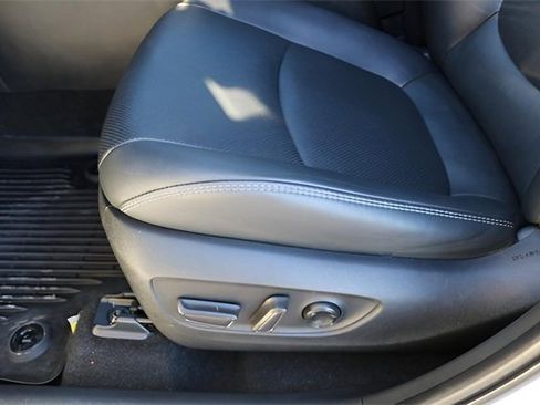 Used 2023 Toyota RAV4 Limited image 13