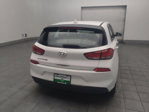Used 2019 Hyundai Elantra GT FWD image 7