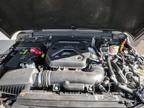 Used 2024 Jeep Wrangler Unlimited AWD/4WD image 32