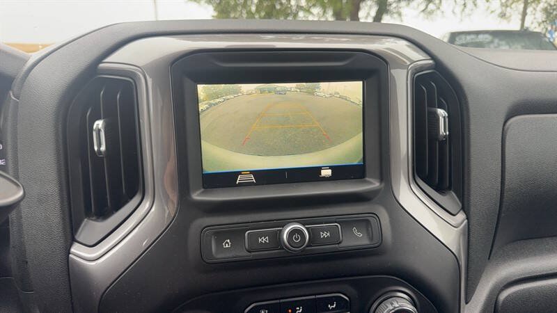 Used 2019 Chevrolet Silverado 1500 Custom w/ Custom Value Package AWD/4WD image 25