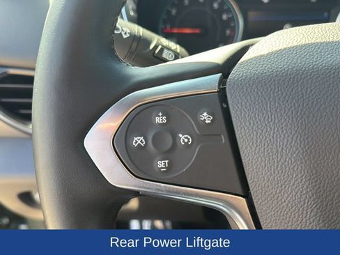 Used 2023 Chevrolet Traverse LT FWD image 22