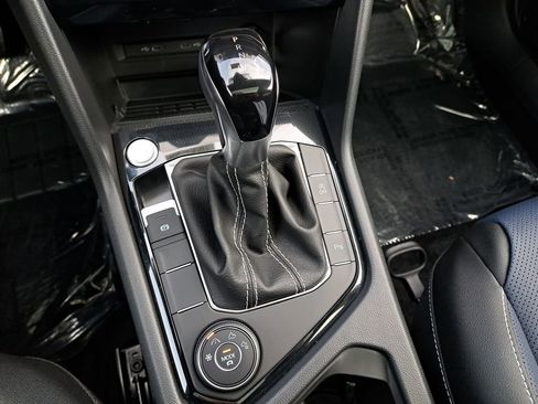 New 2025 Volkswagen Taos SEL image 24