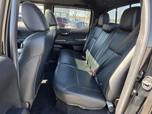 Used 2023 Toyota Tacoma TRD Sport w/ TRD Premium Sport Package image 6