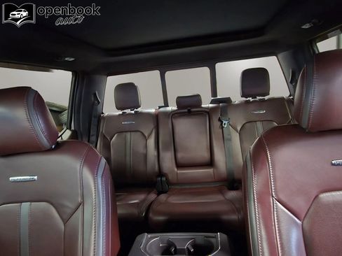 Used 2017 Ford F150 Platinum w/ Equipment Group 701A Luxury AWD/4WD image 15
