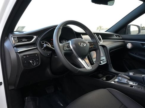 Certified 2025 INFINITI QX50 Sport image 16