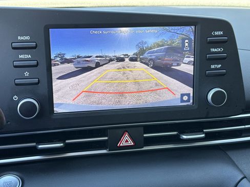 Certified 2022 Hyundai Elantra SEL w/ Preferred Accessory Package image 22