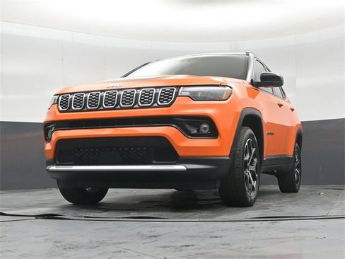 New 2026 Jeep Compass Limited w/ Mopar Graphics Package image 44