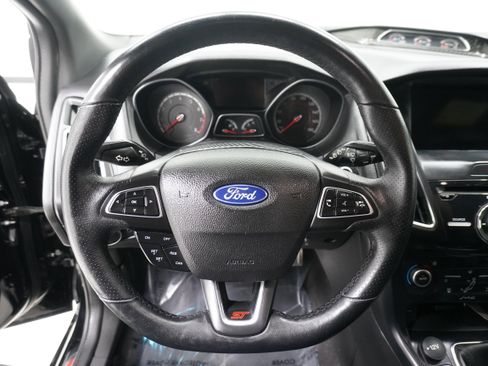 Used 2018 Ford Focus ST w/ Equipment Group 402A image 13