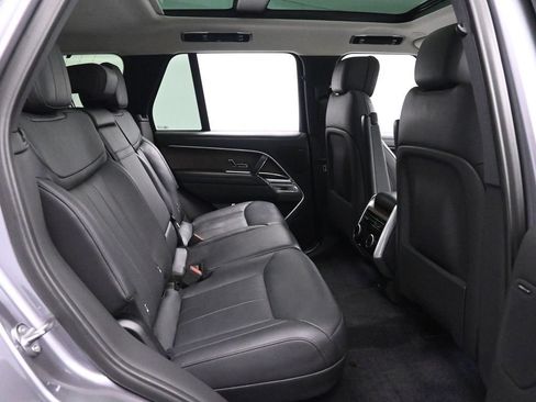 Used 2024 Land Rover Range Rover SE AWD/4WD image 18