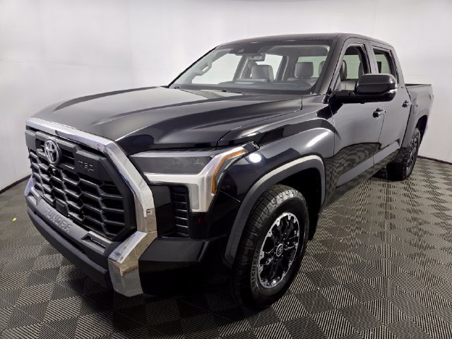Used 2022 Toyota Tundra SR5 RWD image 3