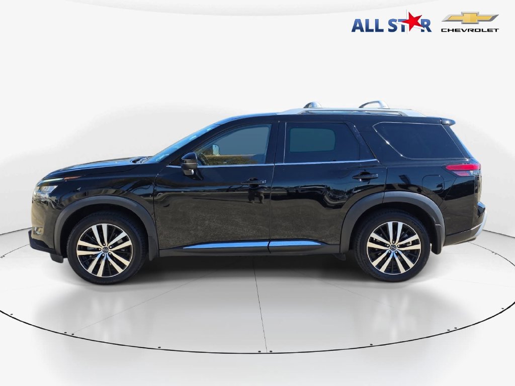 Used 2023 Nissan Pathfinder Platinum w/ Cargo Package FWD image 7