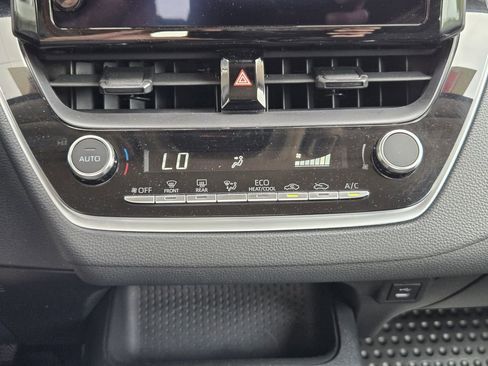 Used 2024 Toyota Corolla LE image 13