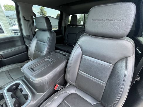 Used 2022 GMC Sierra 2500 Denali w/ Denali Ultimate Package AWD/4WD image 29