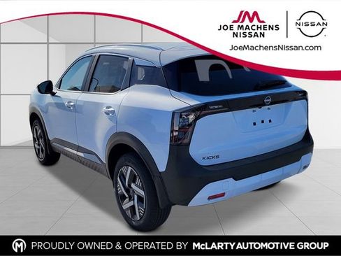 New 2026 Nissan Kicks SV w/ SV Premium Package FWD image 4