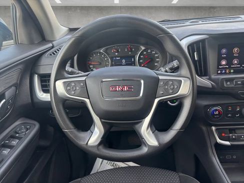 Used 2024 GMC Terrain SLE w/ Driver Convenience Package FWD image 25
