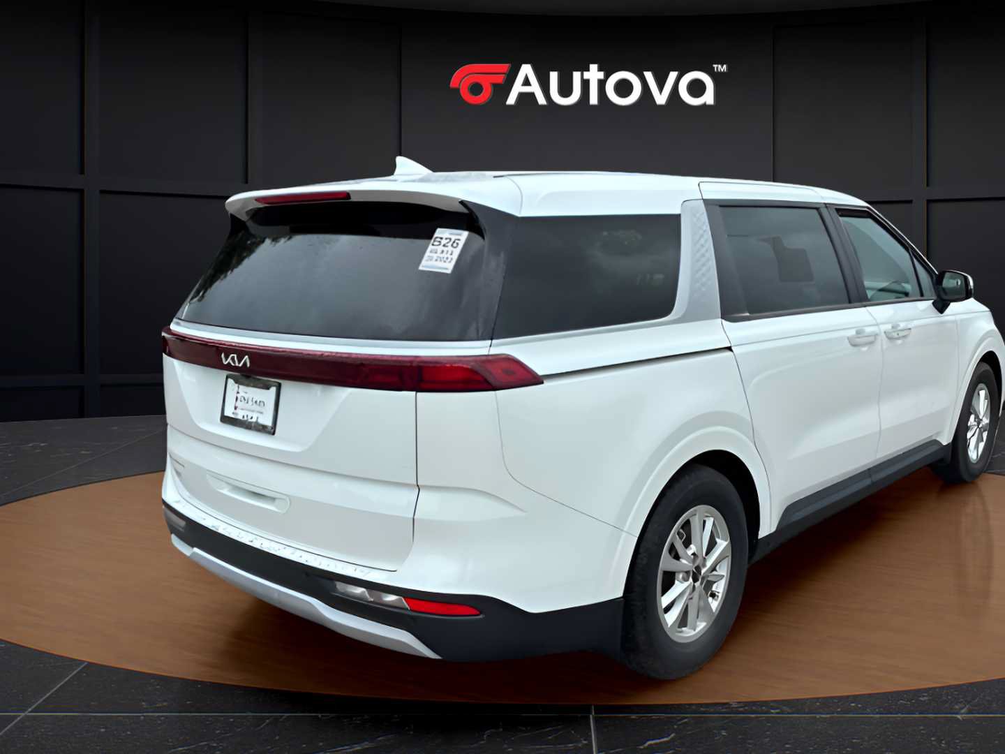 Used 2023 Kia Carnival LX w/ Paint Protection Package FWD image 3