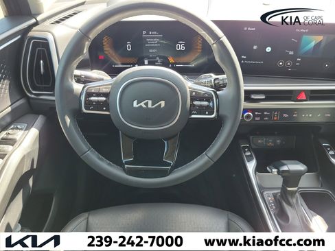 Certified 2025 Kia Sorento S FWD image 13