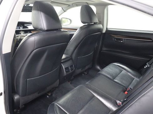 Used 2014 Lexus ES 350 w/ Luxury Package FWD image 26