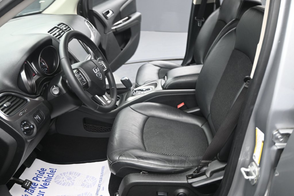 Used 2019 Dodge Journey Crossroad w/ Mopar All Weather Group FWD image 22