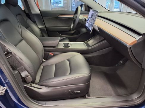 Used 2021 Tesla Model 3 Standard Range Plus RWD image 10