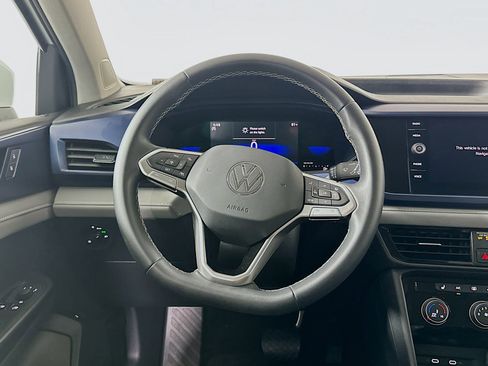 Used 2023 Volkswagen Taos SE FWD image 18