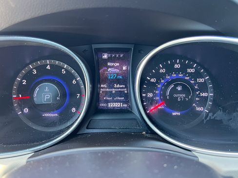 Used 2013 Hyundai Santa Fe Sport w/ Technology Pkg AWD/4WD image 16